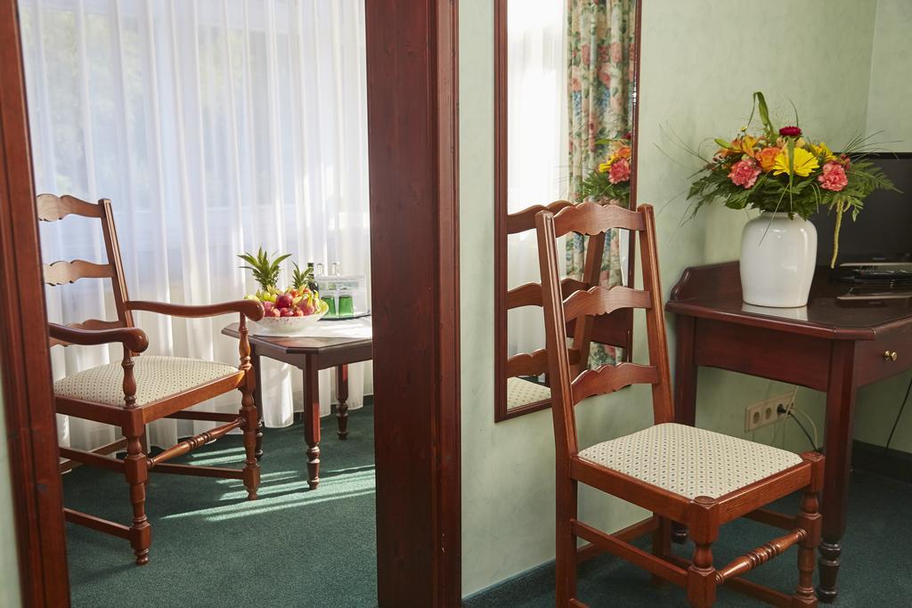 Flair-Hotel Waldfrieden Oberweißbach Eksteriør bilde