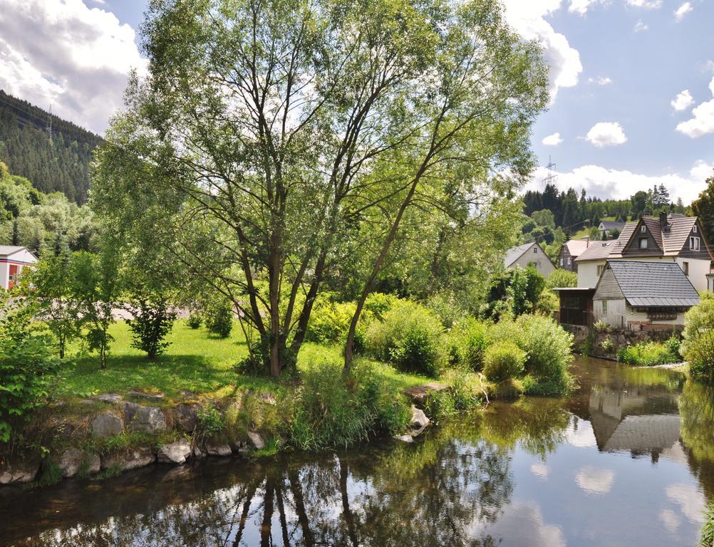 Flair-Hotel Waldfrieden Oberweißbach Eksteriør bilde