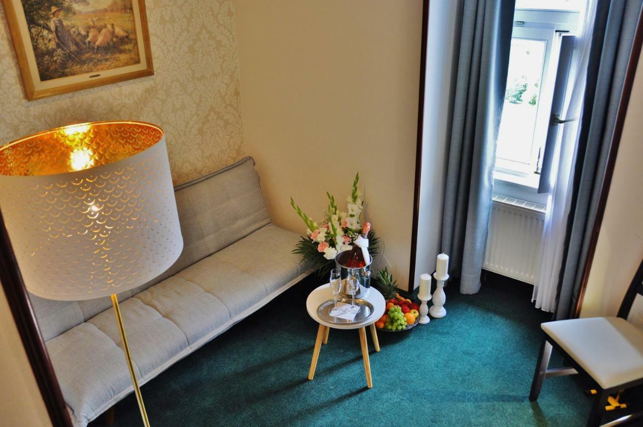 Flair-Hotel Waldfrieden Oberweißbach Eksteriør bilde