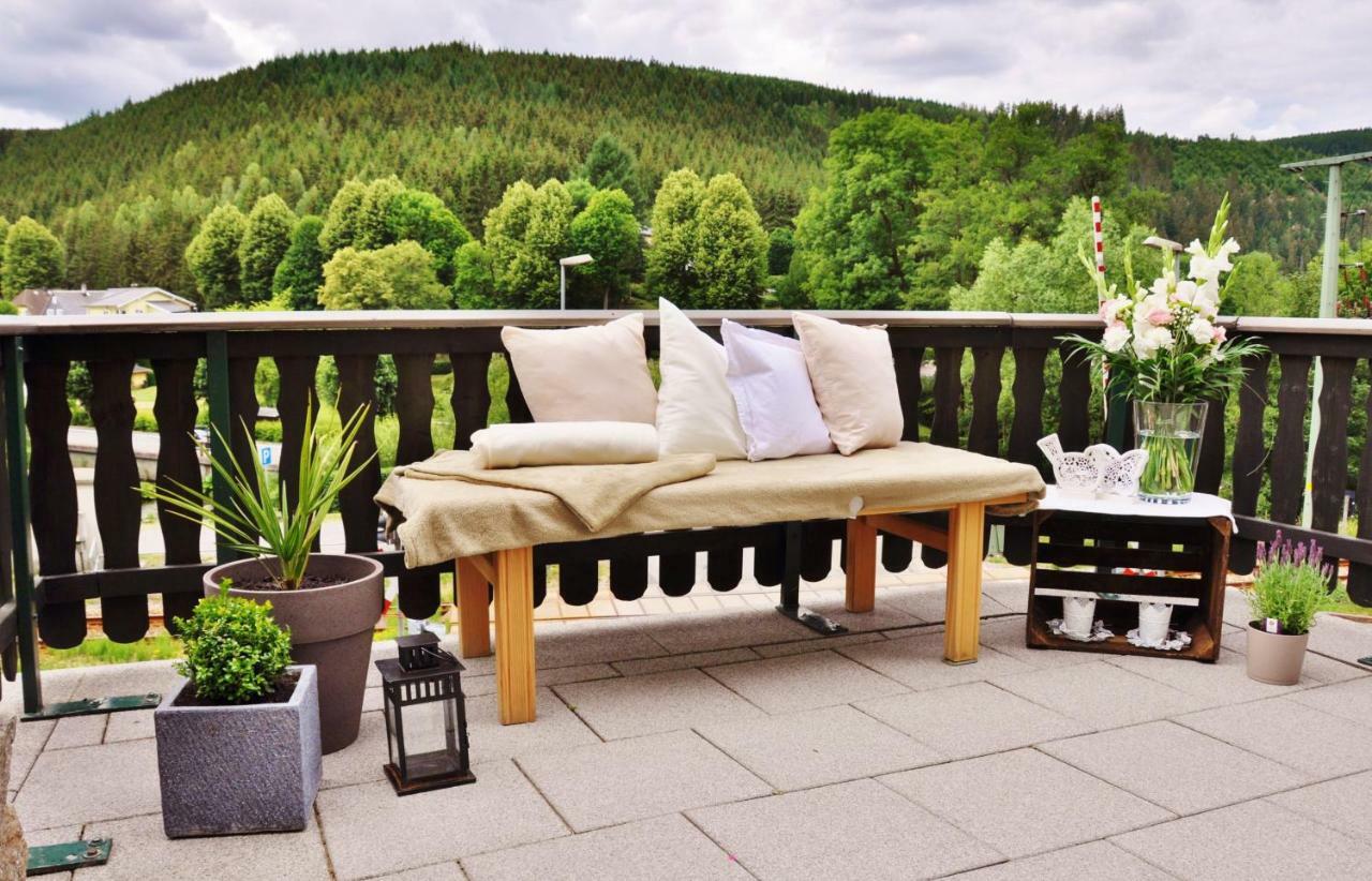 Flair-Hotel Waldfrieden Oberweißbach Eksteriør bilde