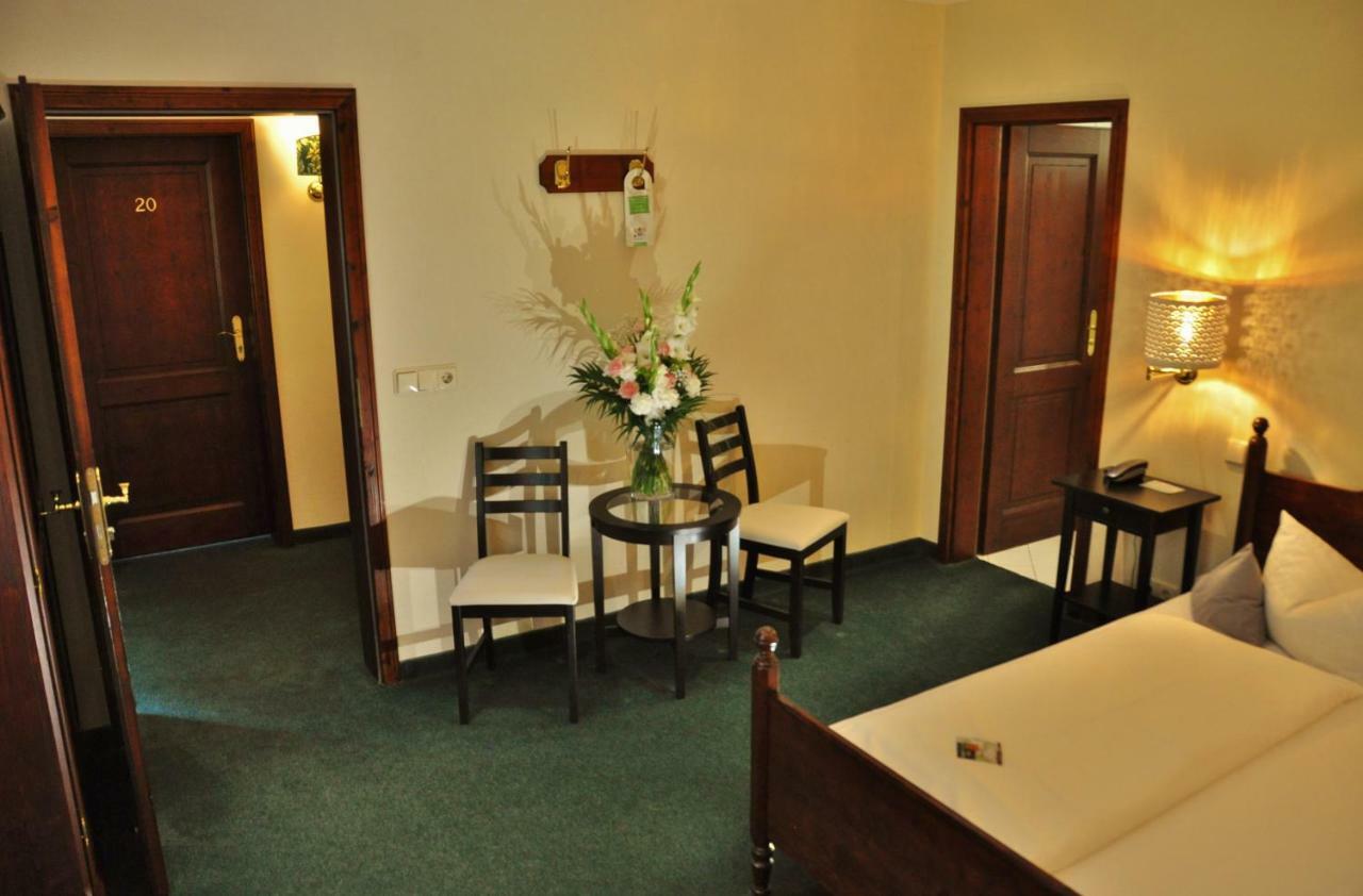 Flair-Hotel Waldfrieden Oberweißbach Eksteriør bilde