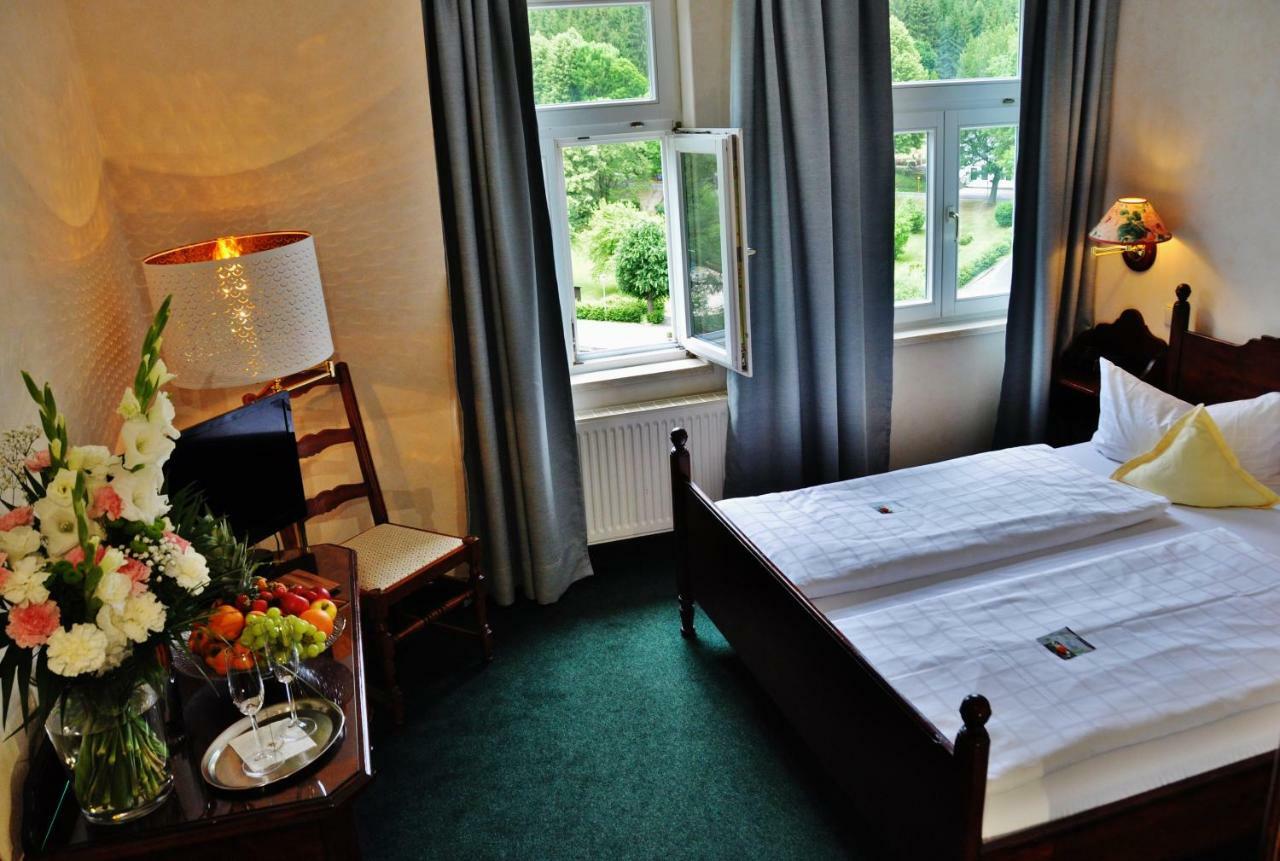 Flair-Hotel Waldfrieden Oberweißbach Eksteriør bilde